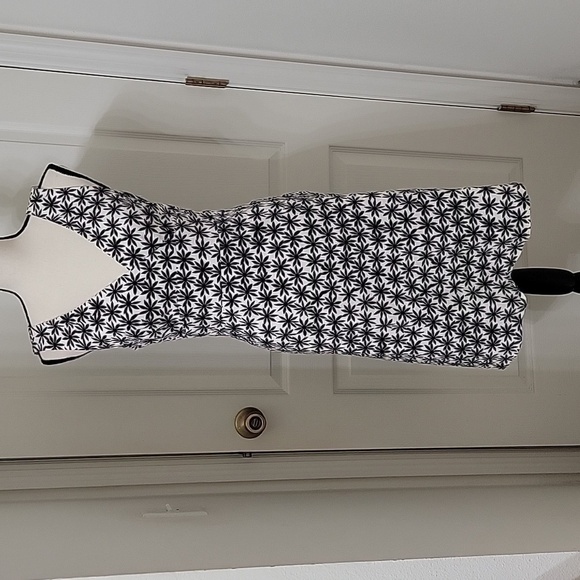 SPENSE Size Missy (10) Sleeveless Black White Daisy V-Neck Midi Dress EUC - Picture 1 of 11